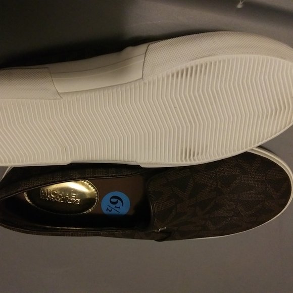 NWOT Michael Kors Keaton Slip On Sneakers 6.5 - Picture 3 of 3